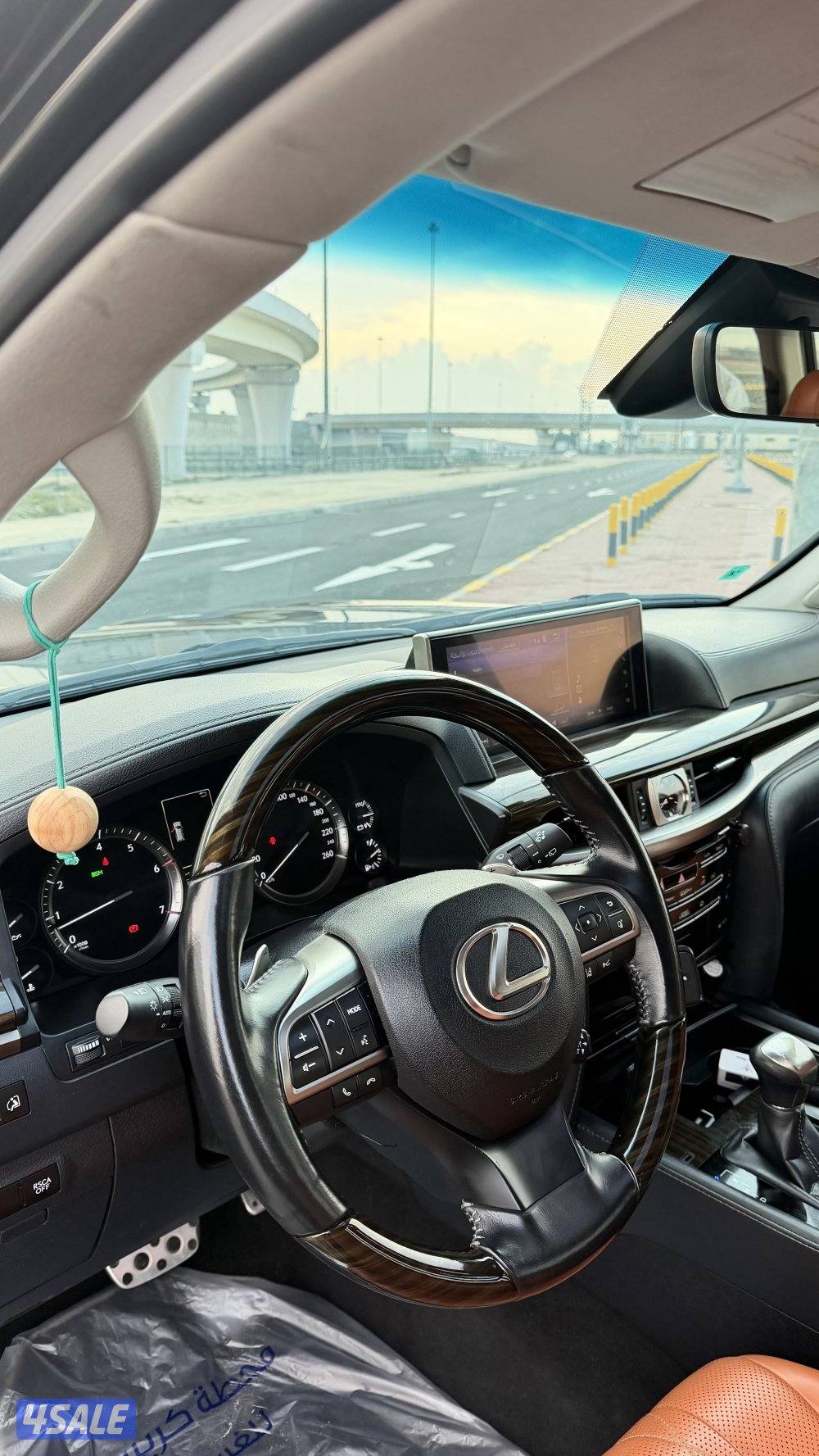 لكزس بلاك اديشن اصلي وارد الساير4