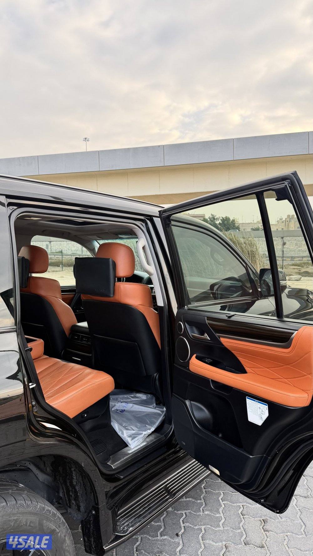 لكزس بلاك اديشن اصلي وارد الساير6