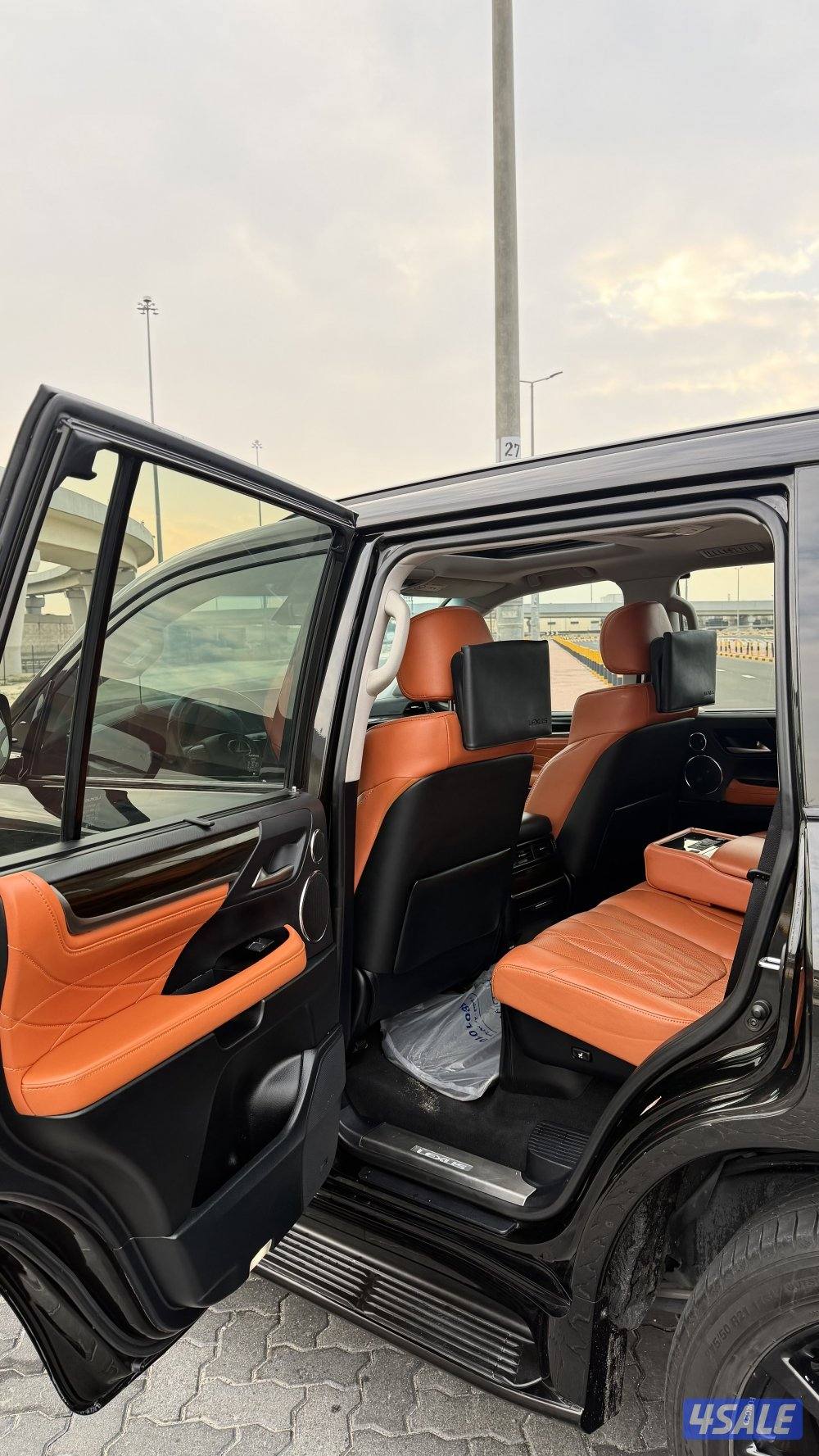 لكزس بلاك اديشن اصلي وارد الساير8