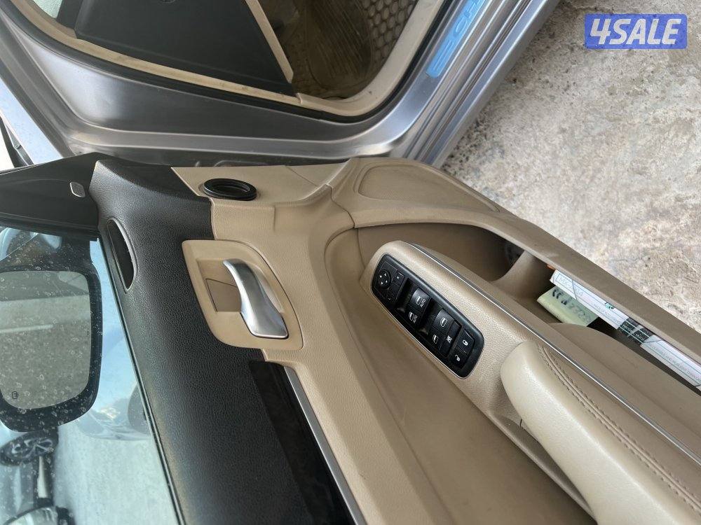 كرايزلر ثمانية سلندر 2013 للبيع بحالة نظيفة جدا2