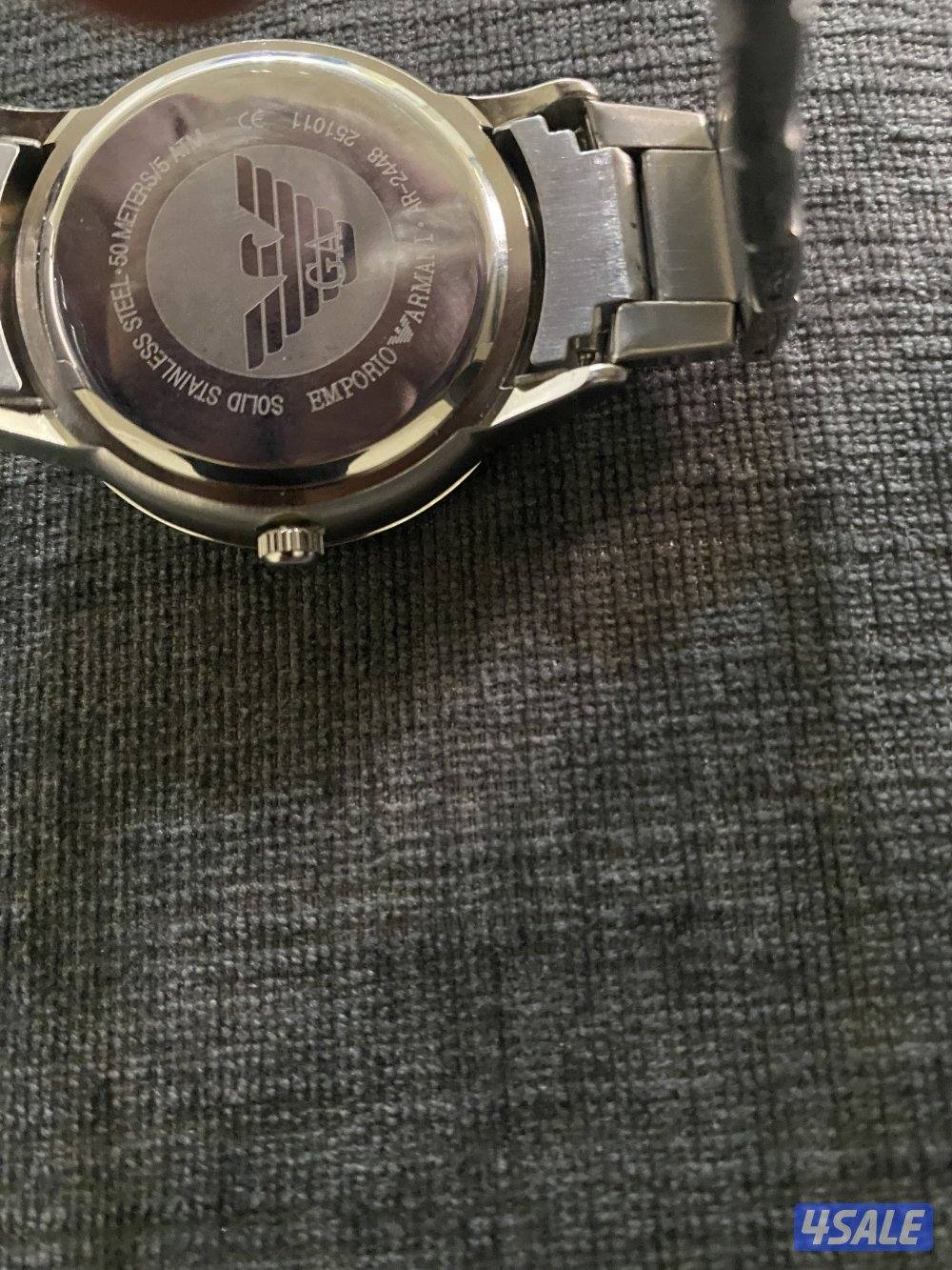 للبيع ساعه أرماني1