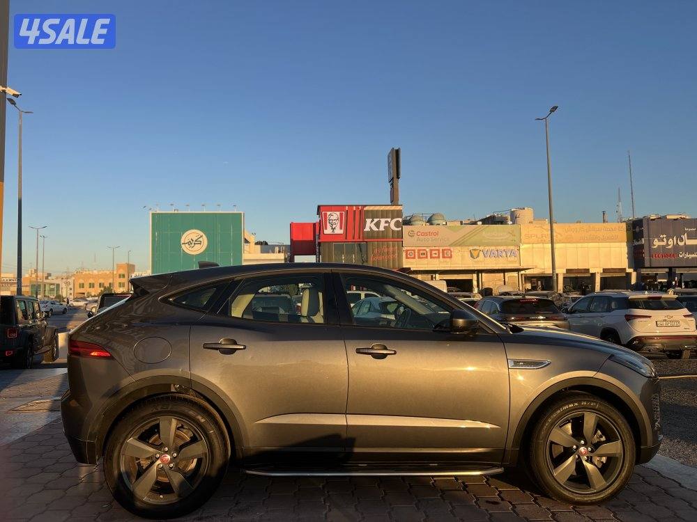 للبيع جاكوار اى بيس موديل 2019 صبغ وكالة عداد70🔥6