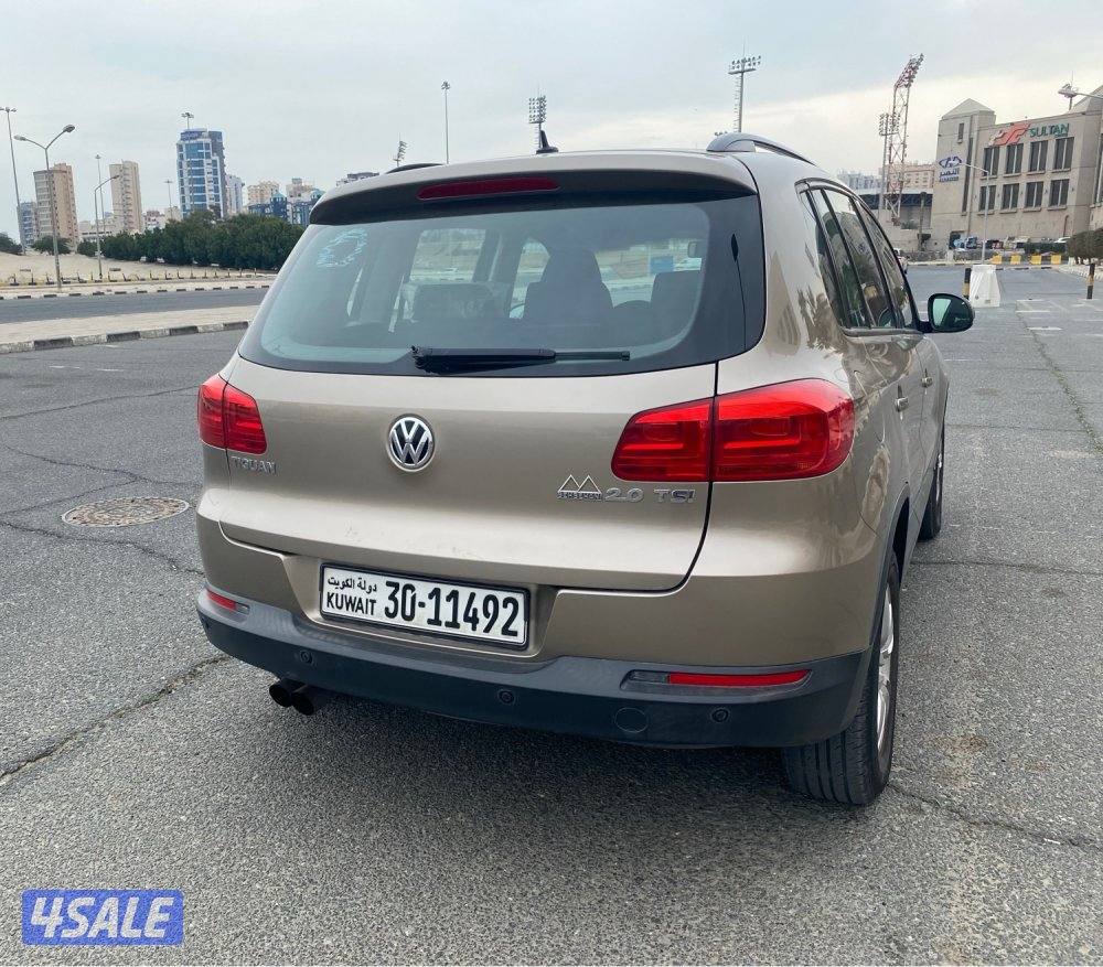 فولكس واجن تيجوان 2014 عداد108 الف وارد الوكاله /   2000CC2
