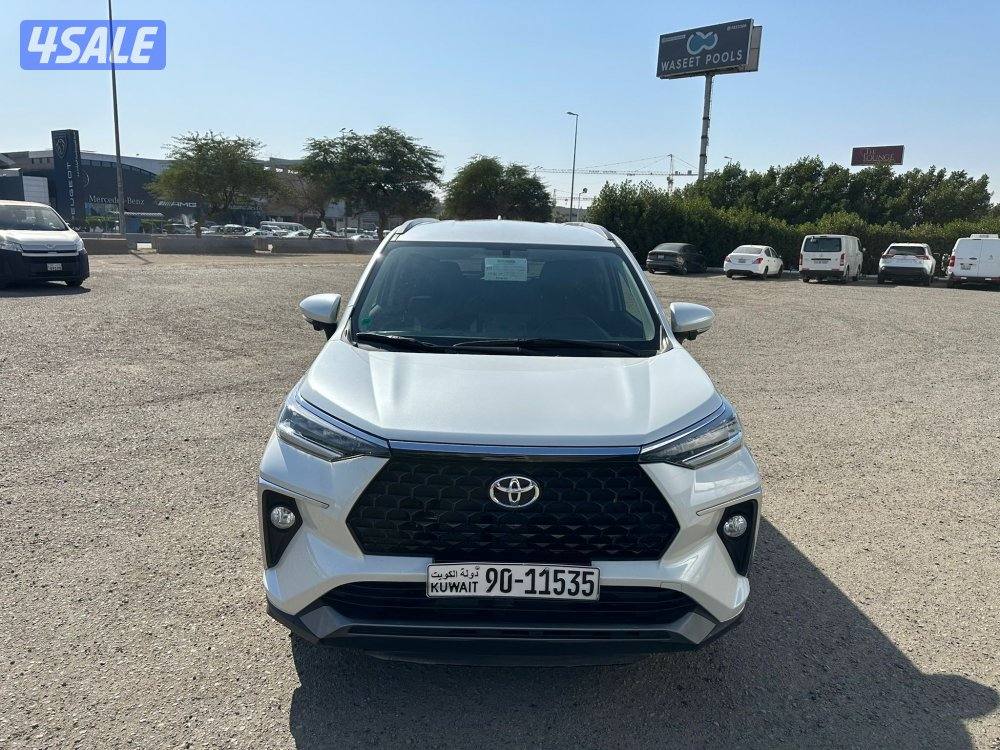 البيع تايوتا بكس فيلوز طراز 20240