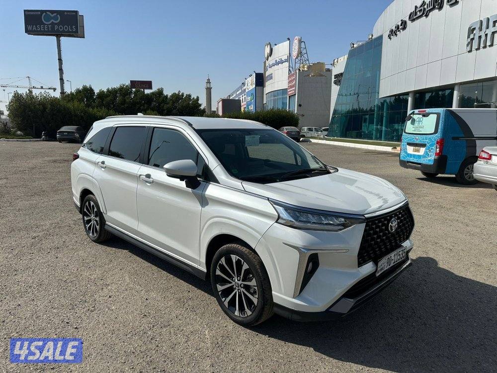 البيع تايوتا بكس فيلوز طراز 20242