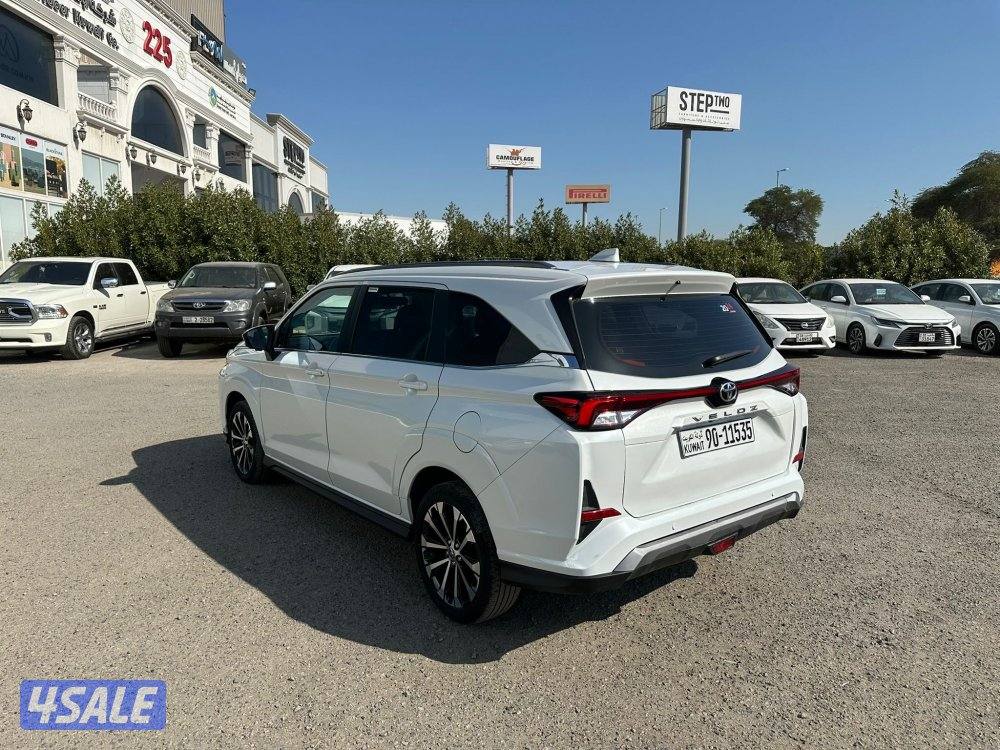 البيع تايوتا بكس فيلوز طراز 20243