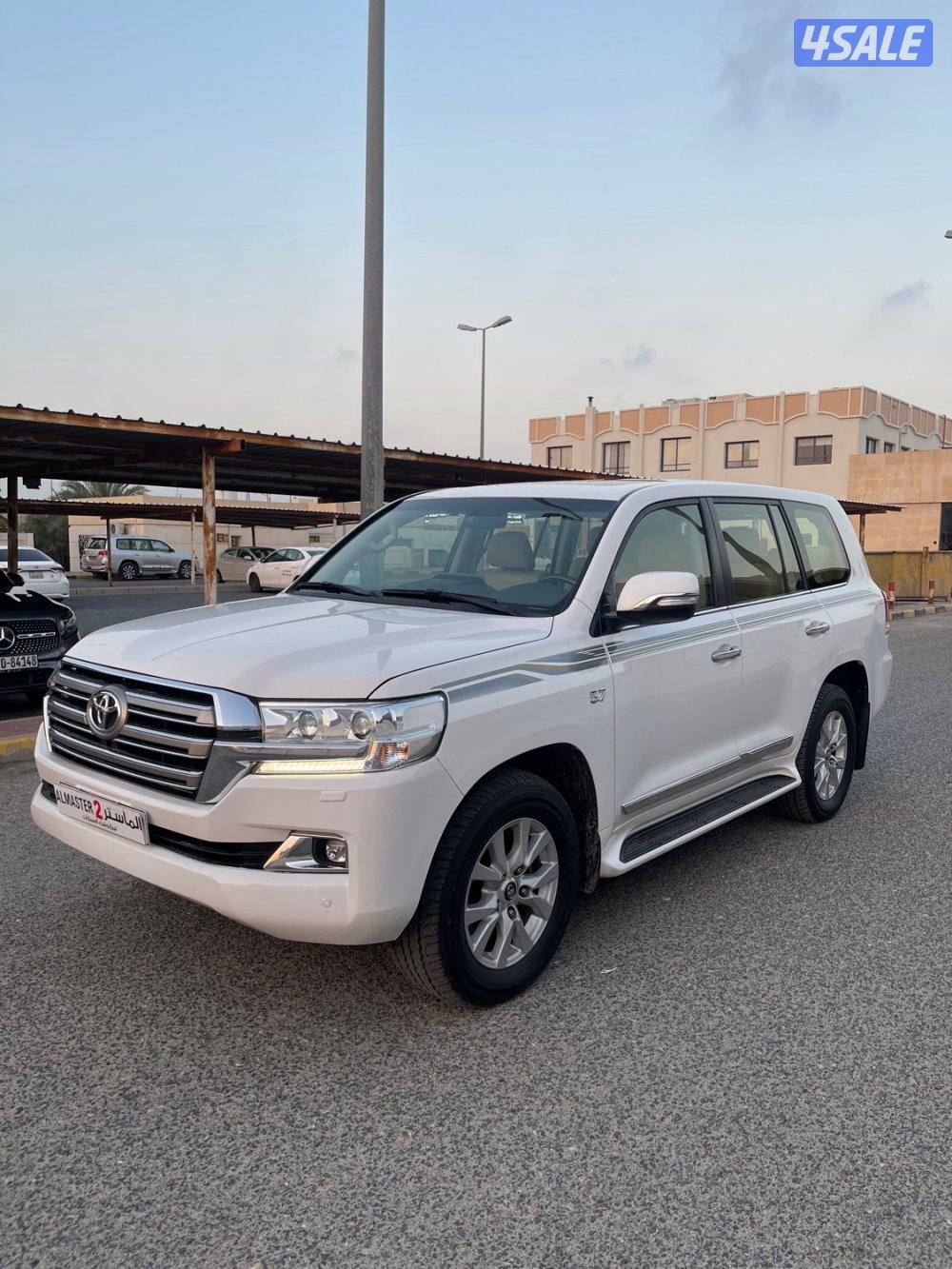 تويوتا لاند كروز VXR وارد قطر صبغ الوكاله شرط الفحص0