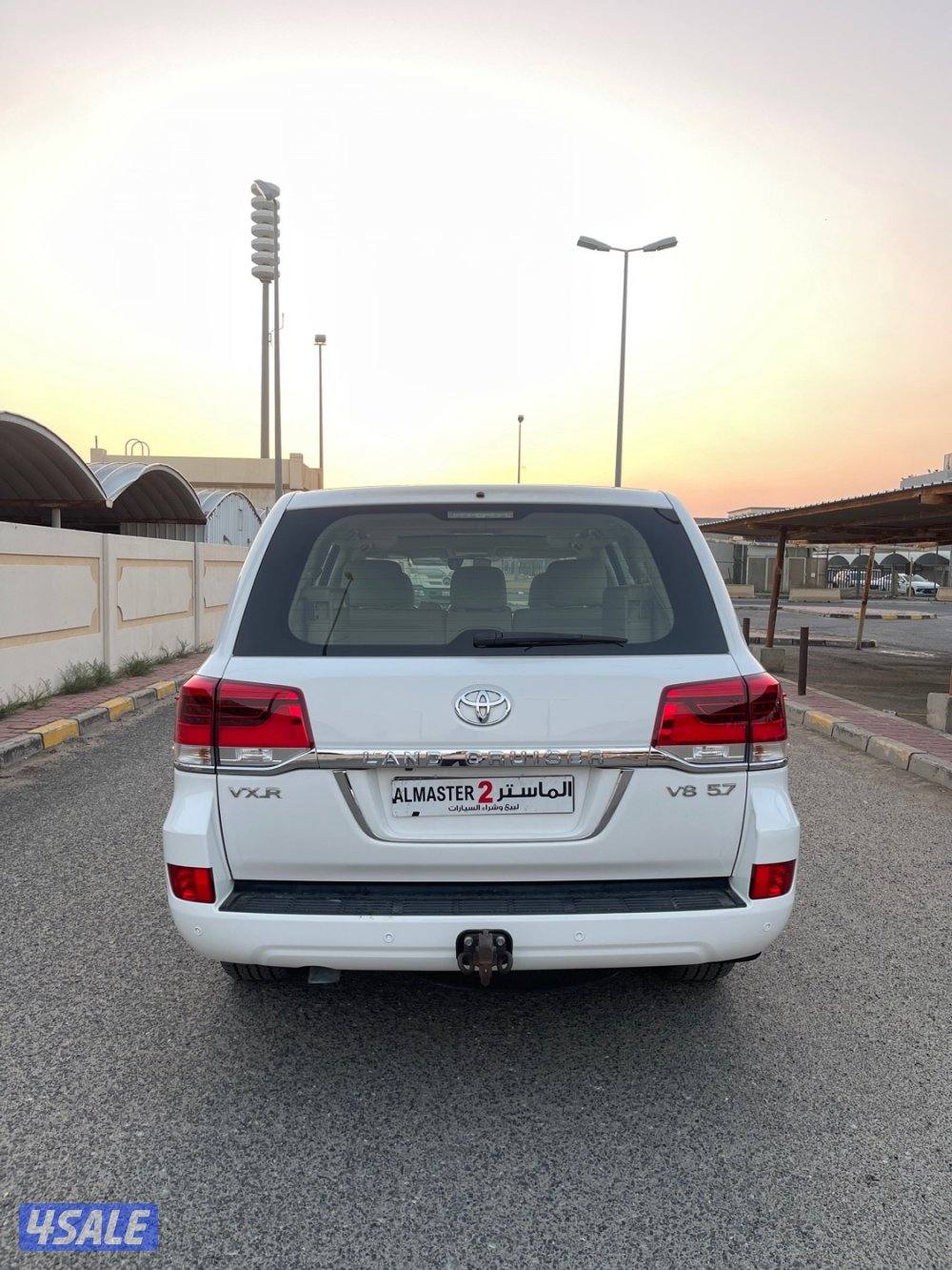 تويوتا لاند كروز VXR وارد قطر صبغ الوكاله شرط الفحص5