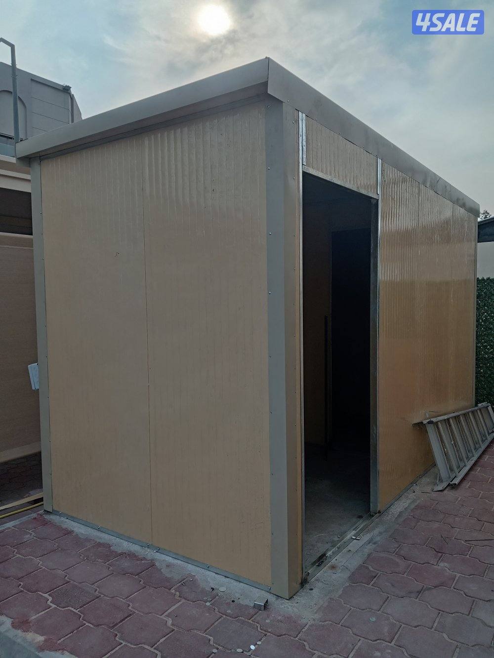 حداد مظلات أبواب غرف سندويتش بانل0