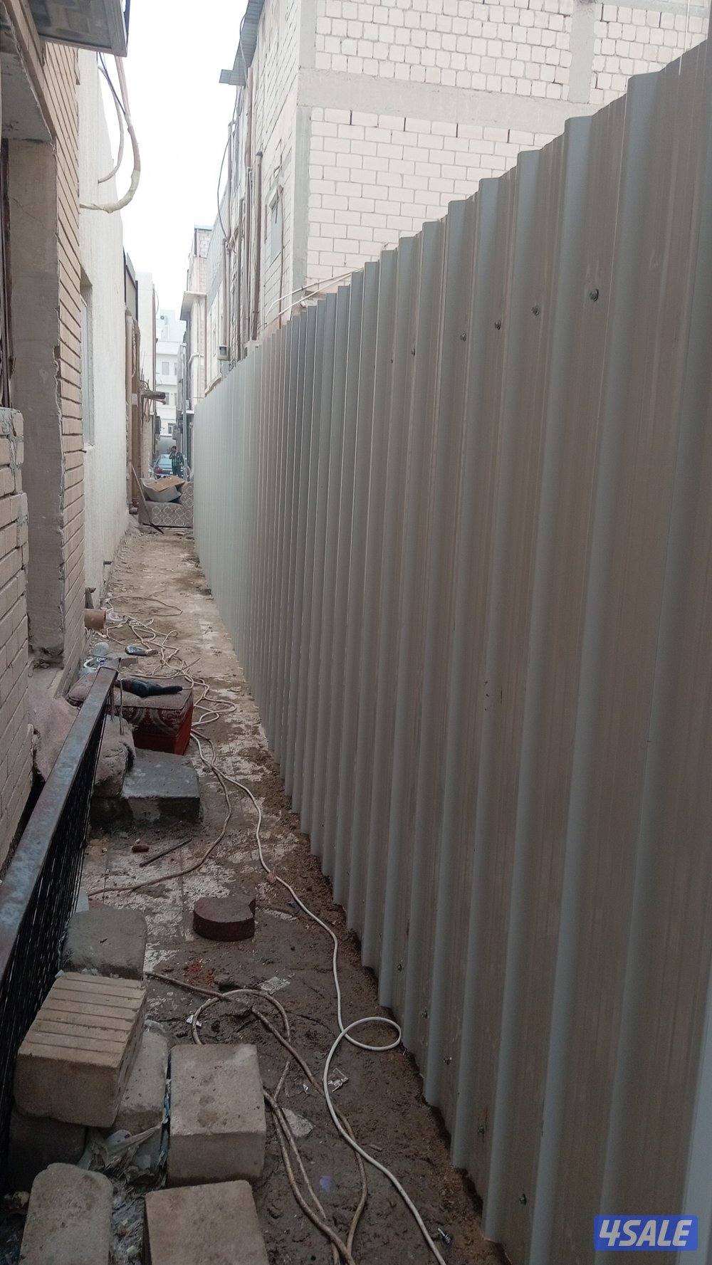 حداد مظلات أبواب غرف سندويتش بانل3