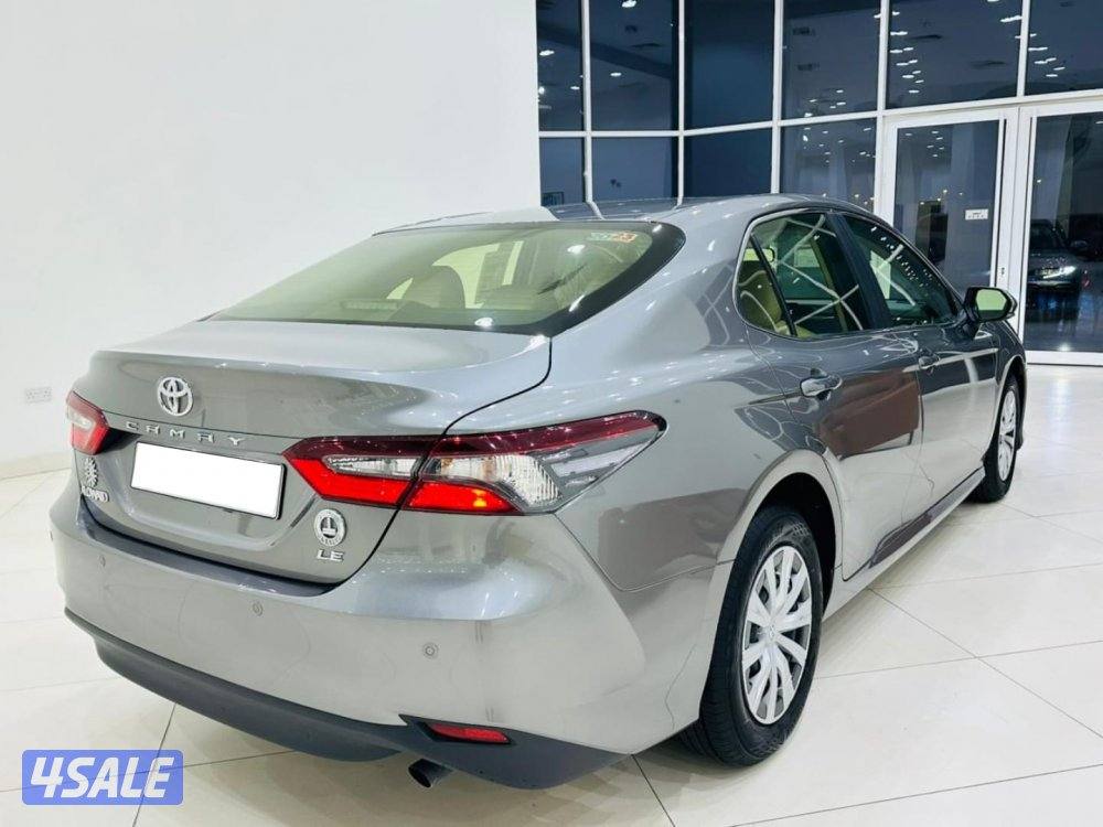 للبيع تويوتا كامري LE  2.5موديل 2023 عداد اصفار2