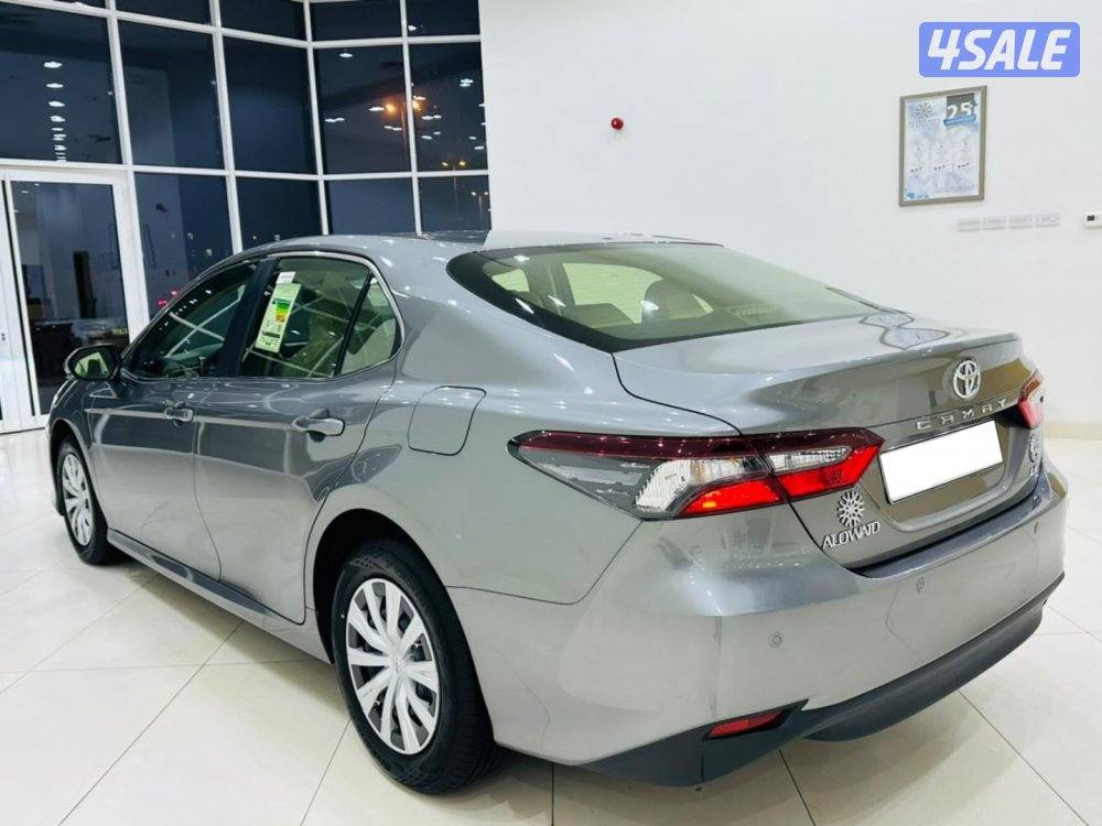 للبيع تويوتا كامري LE  2.5موديل 2023 عداد اصفار3