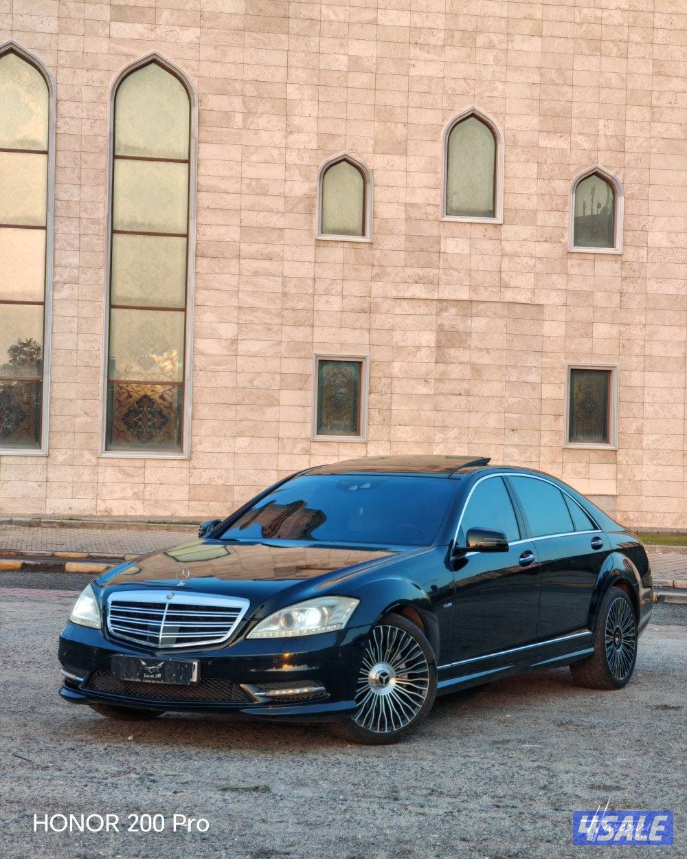 Mercedes class2012اسودمن داخل ابيض كامل3