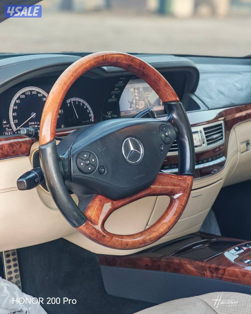 Mercedes class2012اسودمن داخل ابيض كامل7