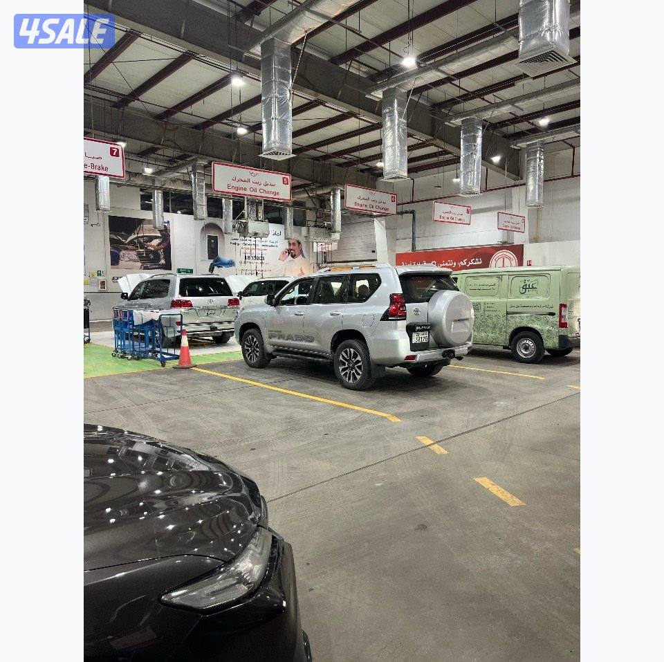 ‏البيع برادو موديل 22 لون فضي كامل مواصفات عداد 46 شرط الفحص5