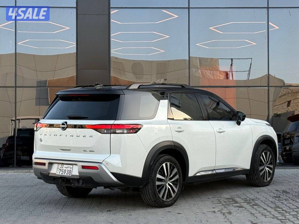 NISSAN PATHFINDER 4WD _ 2024 صبغ الوكالة3