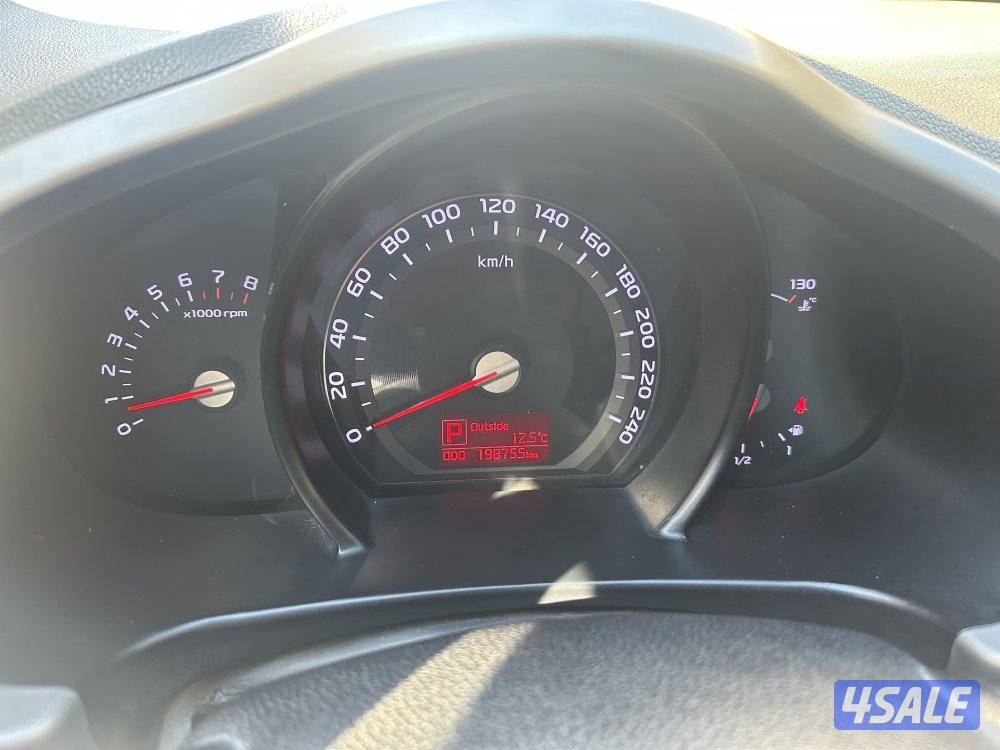 للبيع سبورتاج م2016 شرط الفحص ماشي 1988