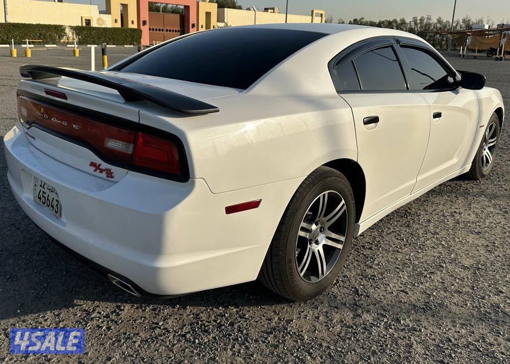 دودج تشارجر بحالة فوق الممتازة11
