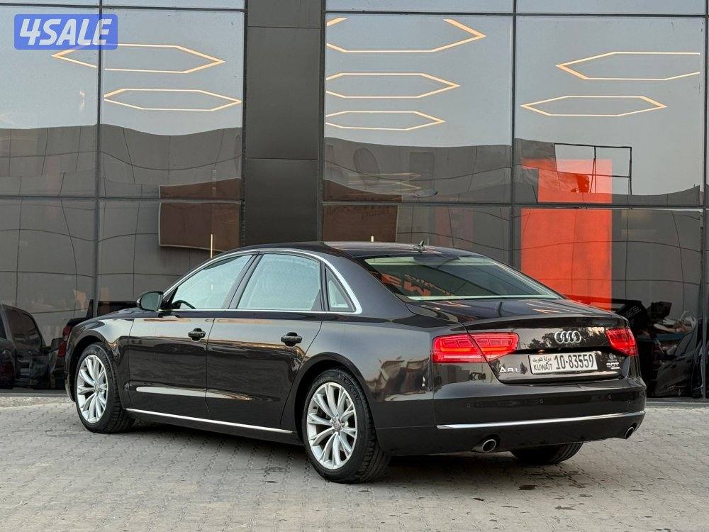 AUDI A8L 30T Quattro _2012 صبغ الوكالة3