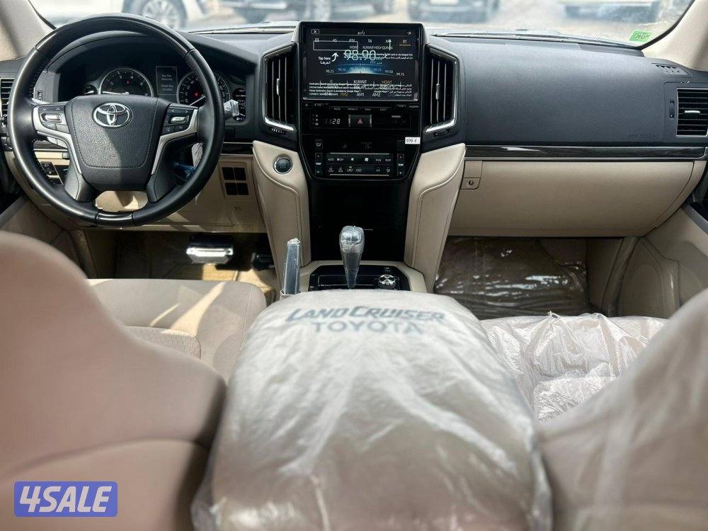 لاند كروزر GX.R-قراند تورينق .V8 موديل 2020 ماشى 15.000 k.m6