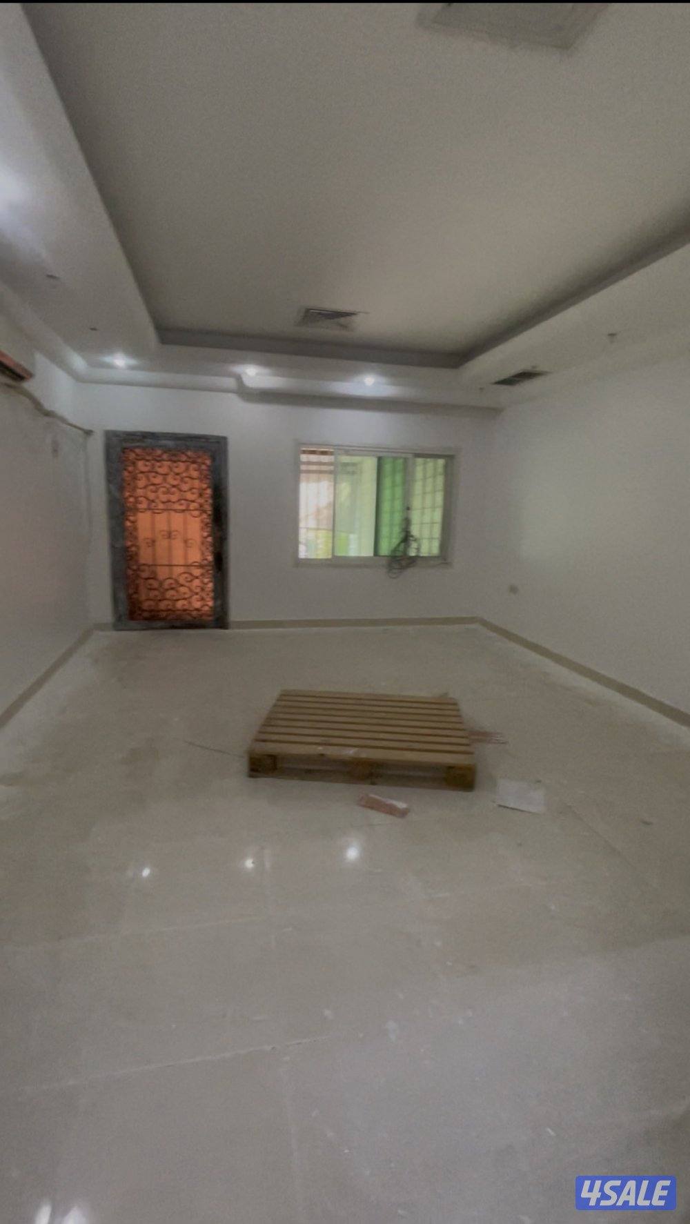 سعد العبدالله، قطعة ٤ شارع ٤٢١ منزل ٤2