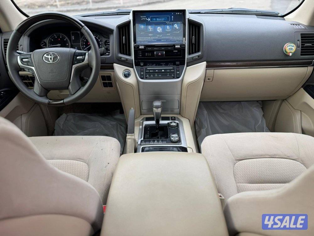 لاند كروزر GX.R-قراند تورينق .V8 موديل 2019 ماشى 250.000 k.m7