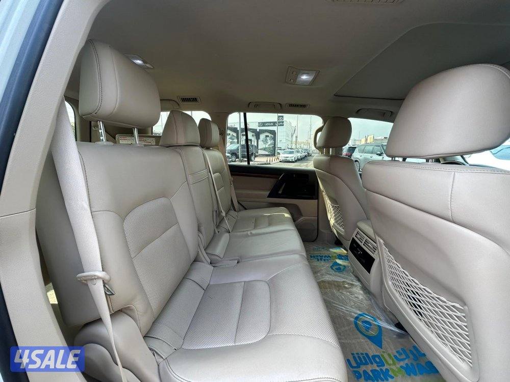 تويوتا لاند كروزر GX.R-V8 موديل 2018 ماشى 290.000 k.m واردالساير.4