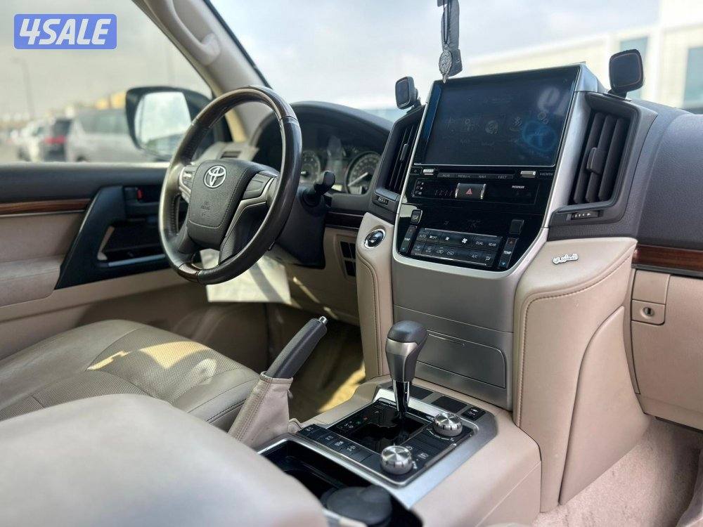 تويوتا لاند كروزر GX.R-V8 موديل 2018 ماشى 290.000 k.m واردالساير.6