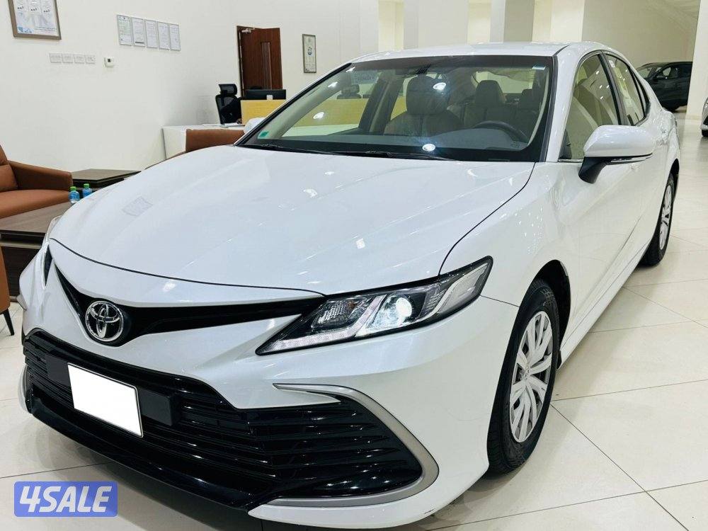 للبيع تويوتا كامري LE  2.5موديل 20241