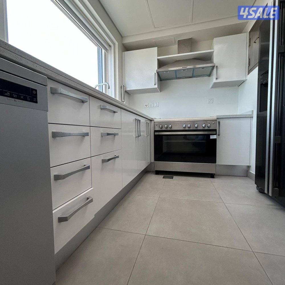 شقة نصف مفروشة اطلالة بحرية للايجار في دسمان4