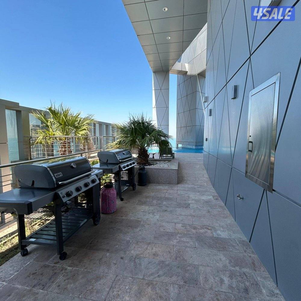 شقة نصف مفروشة اطلالة بحرية للايجار في دسمان13