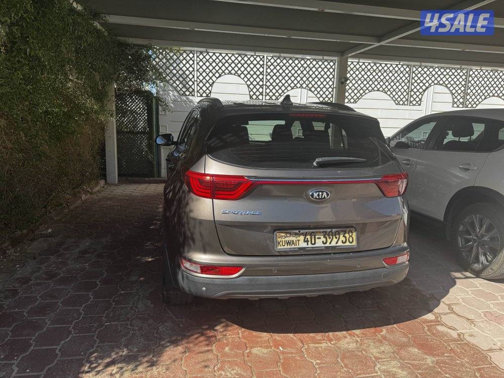 للبيع جيب كيا سبورتاج موديل 2017 ماشي187 صبغ الوكاله0