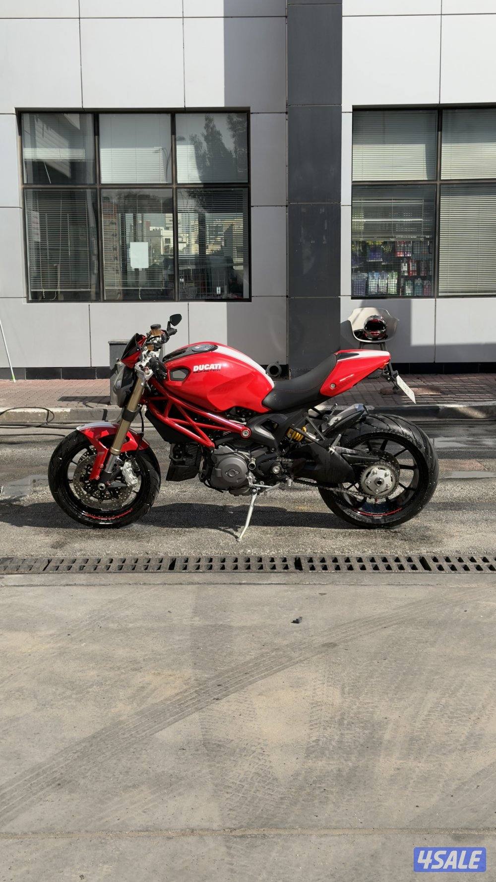 DUCATI Monster 1100 EVO Limited Edition3