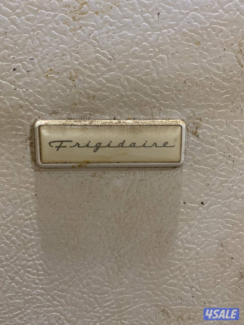 للبيع ثلاجه عامودي2