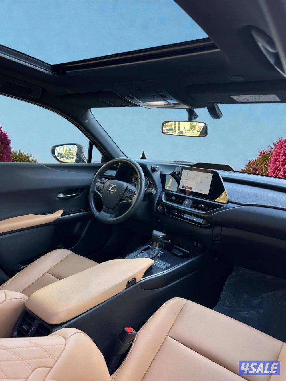 📍لكزس UX200 - م٢٠٢٣ - عداد ٣٥ الف - صبغ وكالة - وارد الساير 📍8