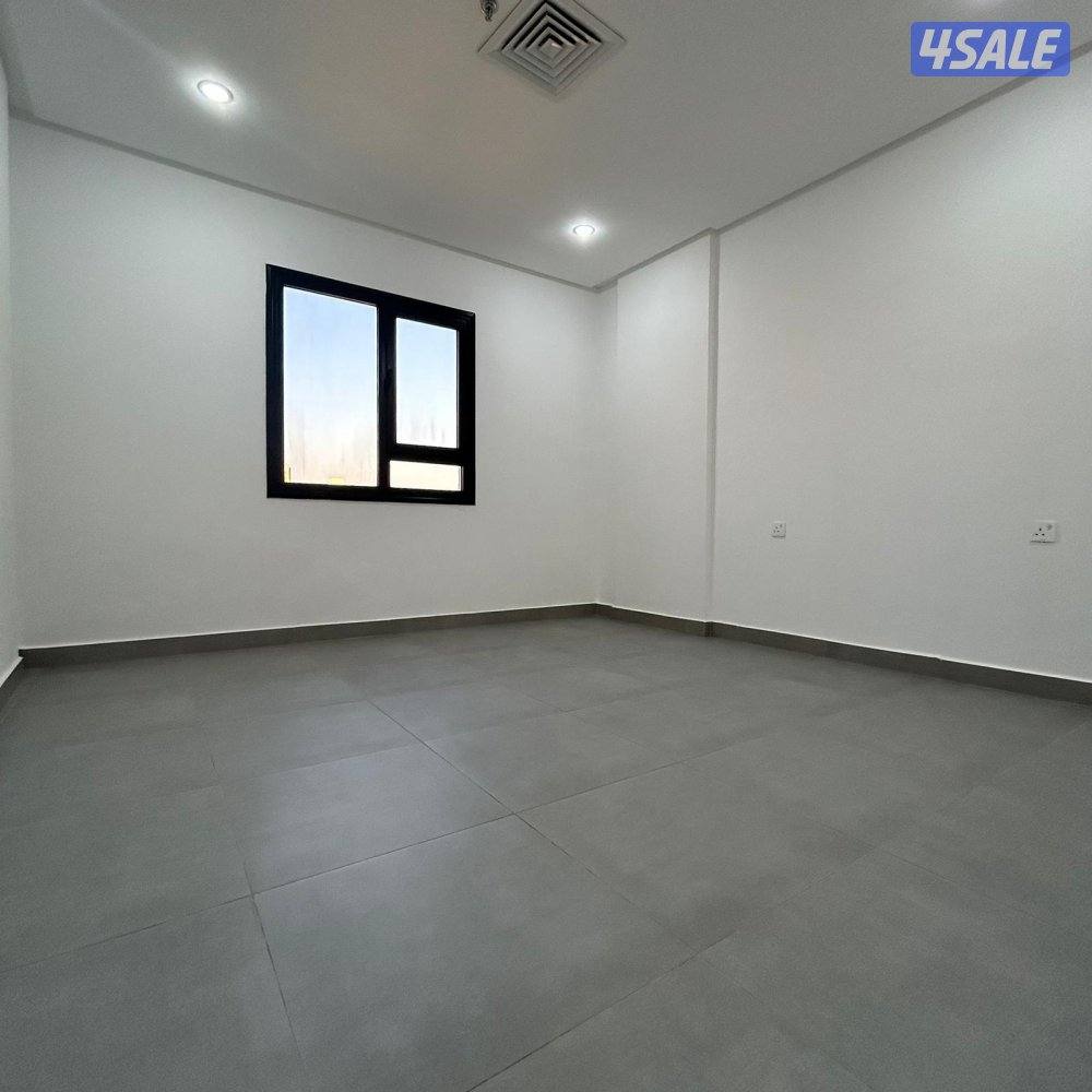 شقة إطلالة بحرية أول ساكن للإيجار في السالمية قطعة 51