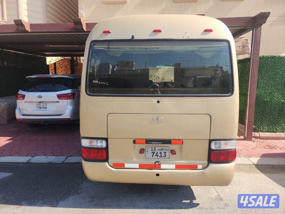باص تويوتا موديل  20005