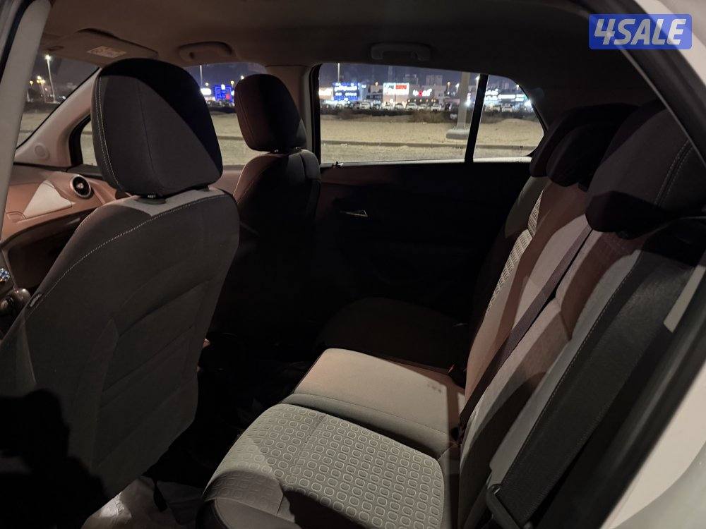 للبيع شفرولية تراكس نظيف جداً4