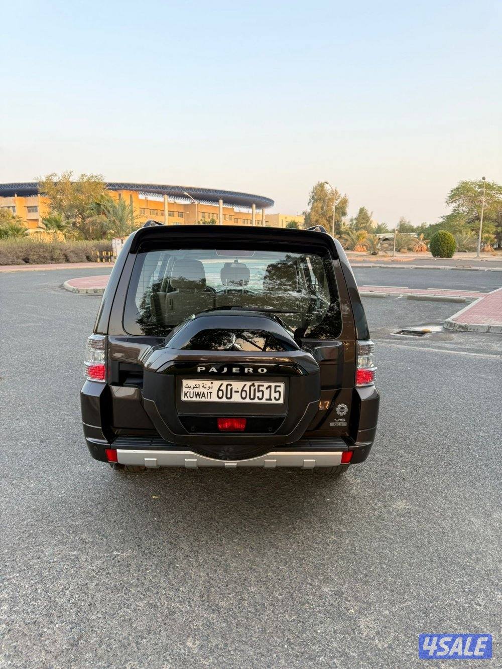 باجيرو 2022 فل اوبشن فتحه وثلاجه وخريطه ماشي 100 الف سيرفيس منتظم4