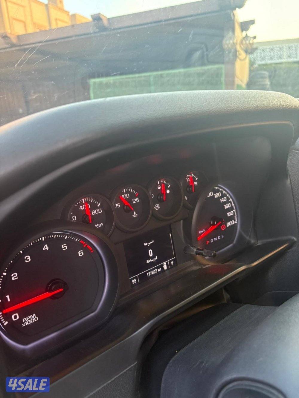 للبيع سلفرادو 2021 رمادي سيرفس منتظم في الوكالة عليه رنقات وتواير2