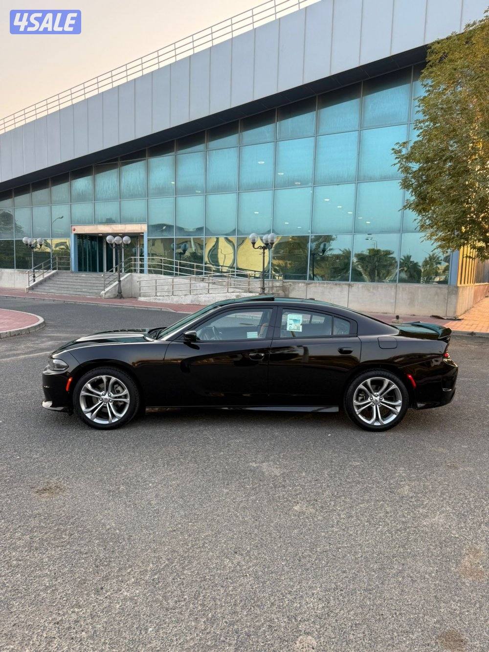 شارجر GT موديل 2022 بحاله الوكالة 6 سلندر اعلى درجه عداد80 الف فقط0