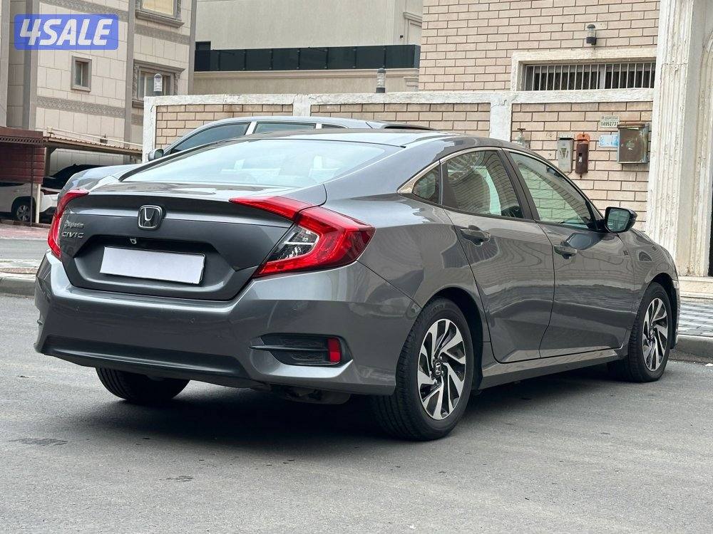 للبيع هوندا سيفك 2017-ممشى مميز 40 الف6