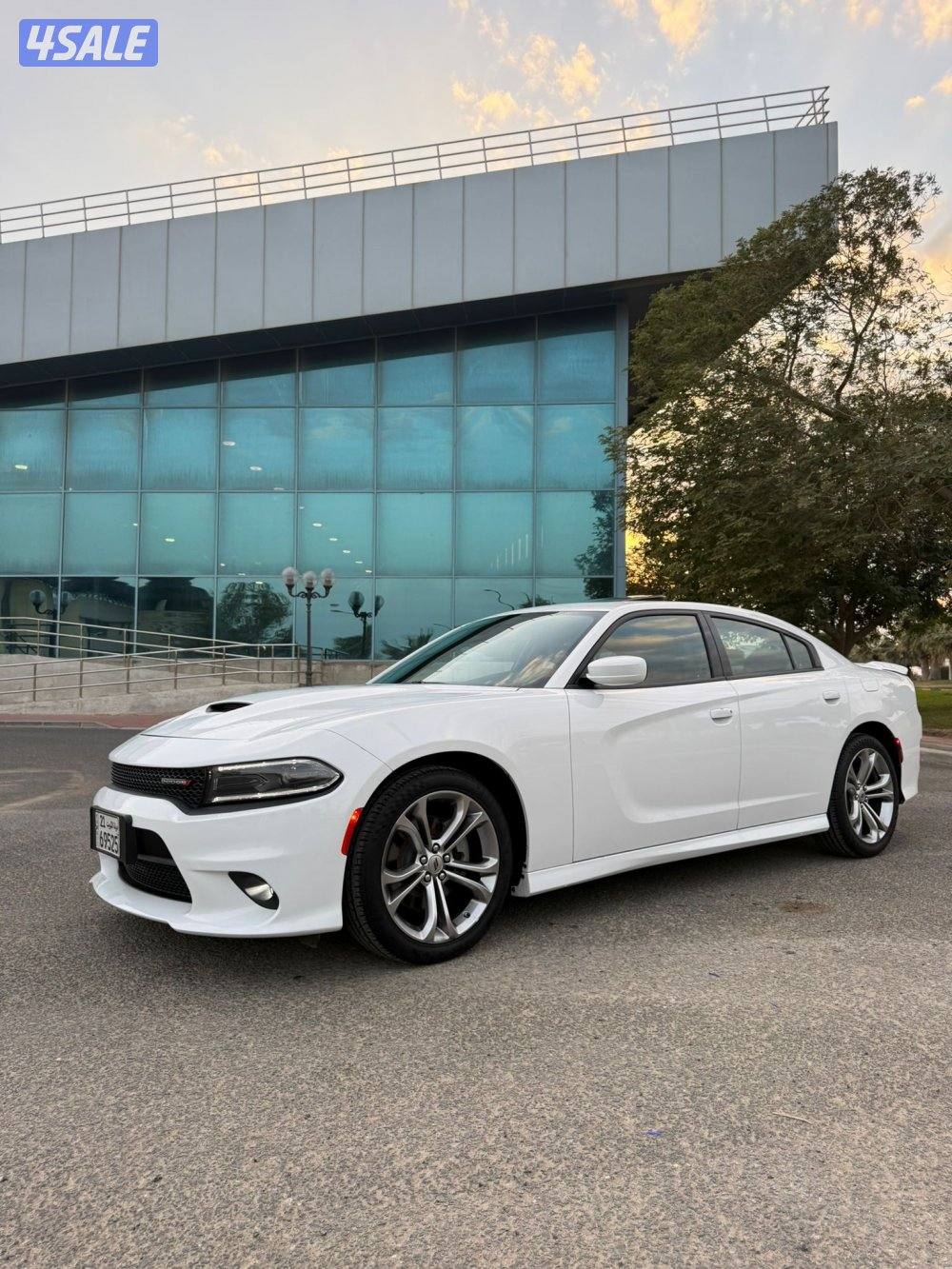 شارجر GT موديل 2022 بحاله الوكالة 6 سلندر اعلى درجه عداد60 الف فقط1