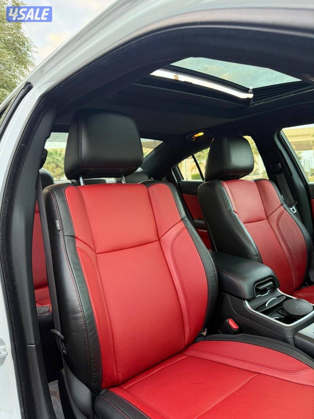 شارجر GT موديل 2022 بحاله الوكالة 6 سلندر اعلى درجه عداد60 الف فقط9