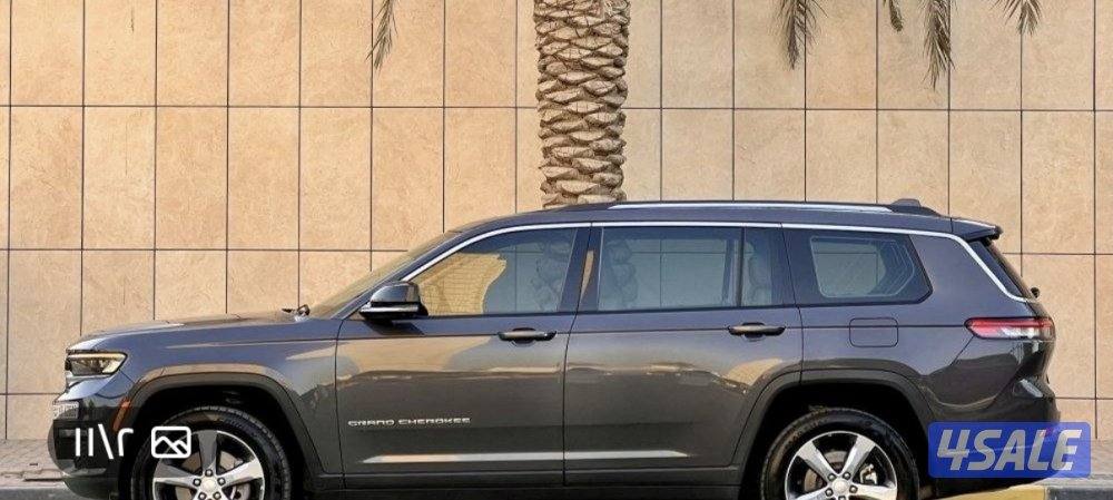 جيب جراند شيروكي ليمتد لارج 2022 تحت الكفالة1
