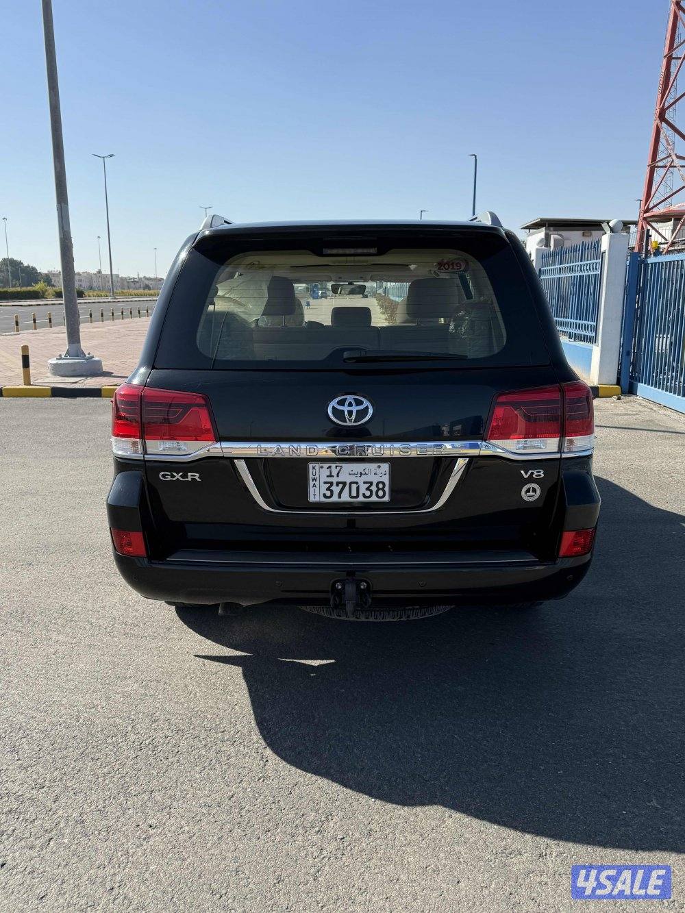 لاندكروزر 2019 المالك الثاني4