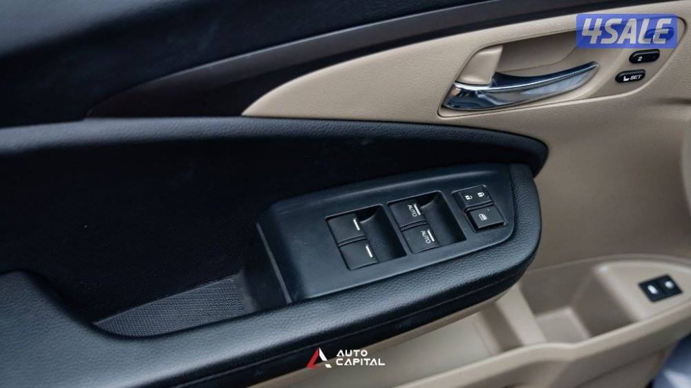 Honda Pilot MRV AWD 3.5L V6 - 3 rpws 7 seater7