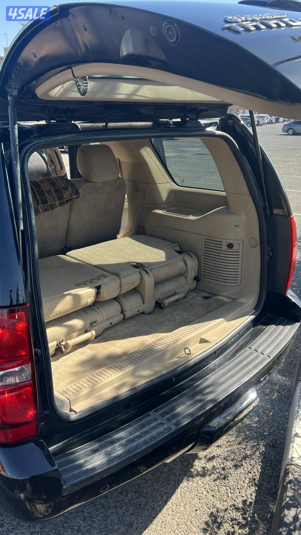 للبيع شفر تاهو 2011 LT اسود3