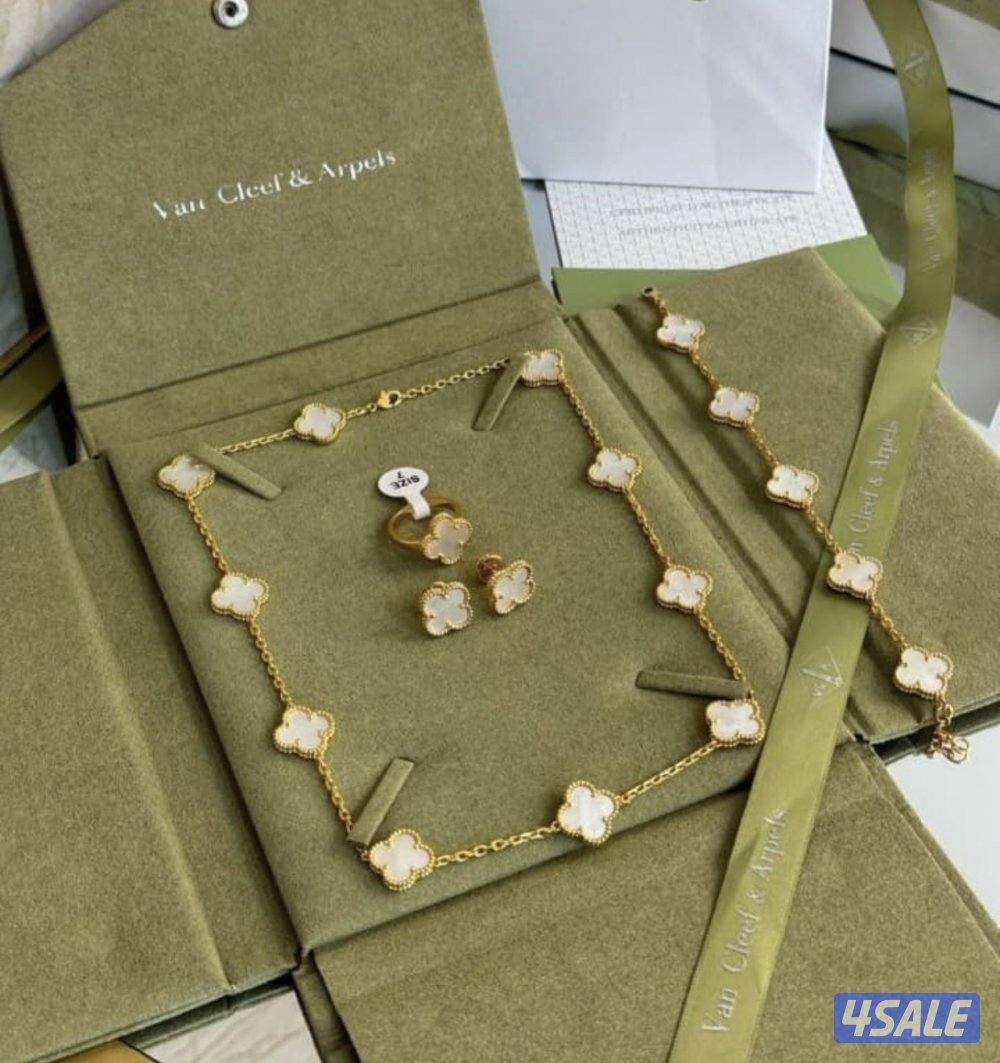 لبيع الساعات والاكسسوار شي مرتب0