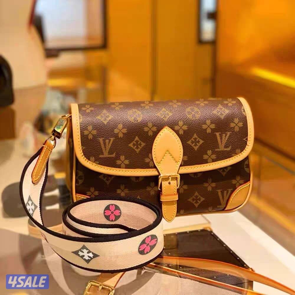 لبيع الساعات والاكسسوار شي مرتب9